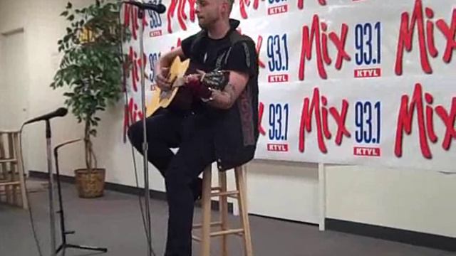 Justin Furstenfeld - The Promise - Mix 93.1 - Tyler, TX смотреть онлайн