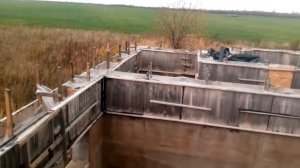 20 октября 2017 г.дом из опилок 9 ролик отверстия правильной формы опилкобетон стройка родной дом