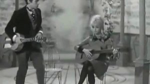 Brigitte Bardot et Olivier Despax - Leçon de Guitare