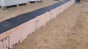 День 11. Утепление фундамента. Гидроизоляция под отмостку.