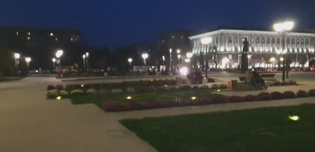 Прогулка по вечернему Курску. Театральная площадь после ремонта