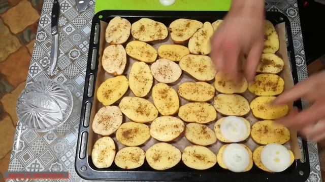 КАРТОШКА ПО-ДЕРЕВЕНСКИ. КАРТОШКА ЗАПЕЧЁННАЯ В ДУХОВКЕ.