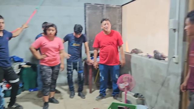 MARVIN llegó y le Pe,Go a MORELIA por quemar su Ropa🤬 Doña Bety la acusó смотреть онлайн