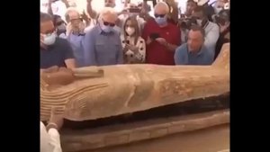 В Египте вскрыли саркофаг | 2500 лет | Египет археология