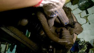 Хёндай Аванте. Ремонт тормозного суппорта. Устранение стука.