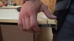 Шкаф купе своими руками #7 Установка нижних роликов раздвижных дверей