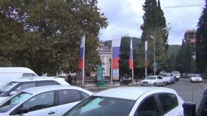 Хоста. Платановая улица.