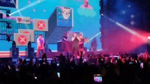 Нилетто Любимка поет весь зал