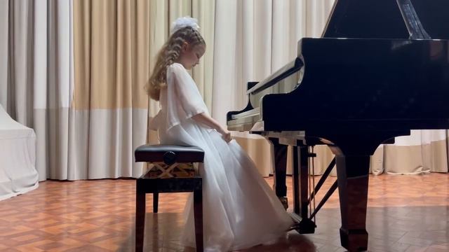 Скорнякова Вероника, 8 лет «Фортепиано соло» смотреть онлайн