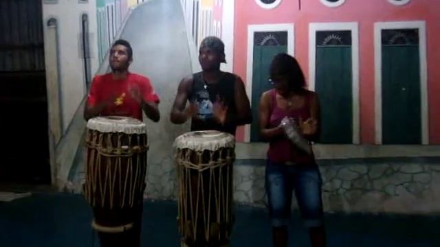 Gueto Capoeira - Toque de Atabaque e Pandeiro na Bahia - Brasil смотреть онлайн