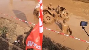 Отряд самоубийц! Жесть по грязи!  Гонки на квадроциклах. Утопил по шею)))