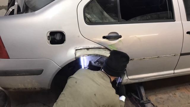 Рихтовка кузова. Volkswagen Bora. Body straightening. Часть 1. смотреть онлайн