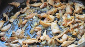Спагетти с куриным филе и овощами