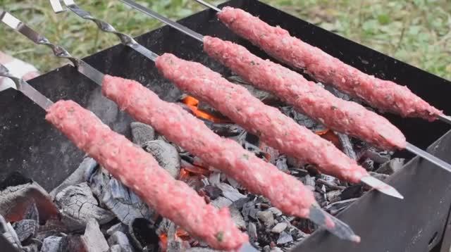 ЛЮЛЯ - КЕБАБ ИЗ ГОВЯДИНЫ ОТ КУХНЯ57 смотреть онлайн
