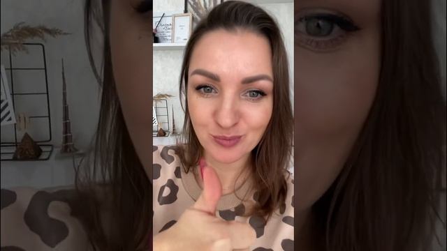 РЕАЛЬНО СТОЙКАЯ ПОМАДА??? Даже пальцами не стирается??? смотреть онлайн