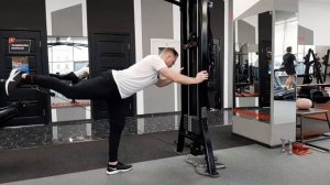 Отведение ноги в кроссовере // Одно из лучших упражнений для ягодиц