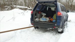 Pajero sport 2 по колено в снегу в гости к Деду Морозу