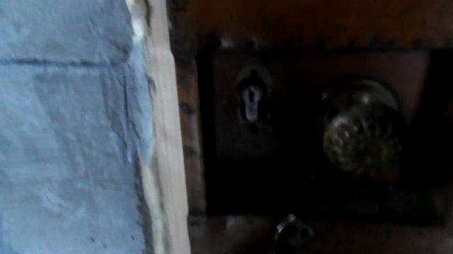 Потеряли ключ? сломался замок? что делать!? Сломался замок на двери в студии, пытаемся попасть!! смотреть онлайн