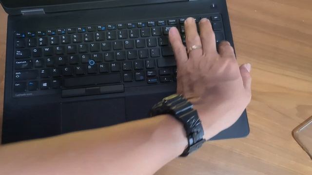 Dell Đồ họa Latitude E5570 | i5 6440HQ và i7 6820HQ / 8GB / SSD 256GB / 15.6 inch / VGA rời M7 370 смотреть онлайн