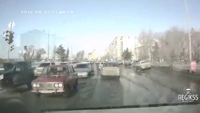 ДТП на Набережной. Омск. 26.02.2016. смотреть онлайн