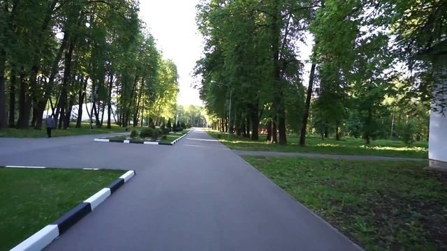 Взрослый парк города Новомосковска.