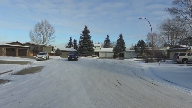 2017 Toyota Prius V review from Family Wheels смотреть онлайн