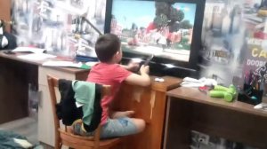 Кирилл упал со стула прикол