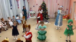 Новогодний утренник во 2 младшей группе