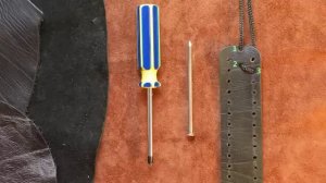 Как сделать КОЖАНЫЙ браслет СВОИМИ РУКАМИ