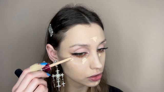 Полноценный урок по МАКИЯЖУ НА ВЫПУСКНОЙ смотреть онлайн