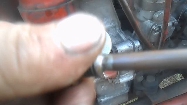 ОТКРЫВАЮ ТАЙНУ, ГДЕ БЕРЕТСЯ ВОЗДУХ В ТОПЛИВНОЙ СИСТЕМЕ! Трактора т25. смотреть онлайн