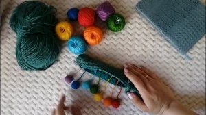 первый блин не комом?развивашка крючком. стручок гороха с секретом для малышки