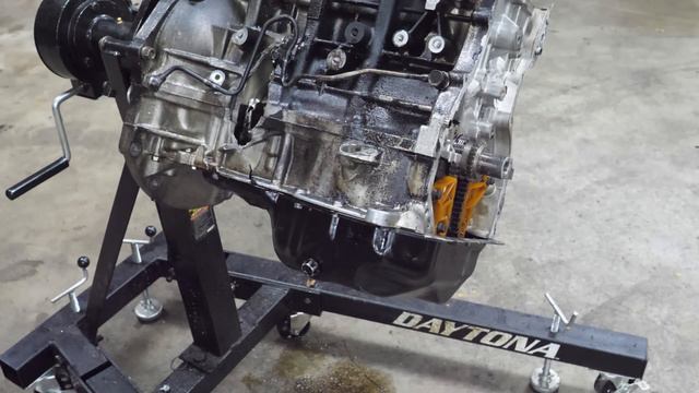 TOTAL CARNAGE! Mitsubishi 4B11T Lancer EvoX Turbo Engine Teardown смотреть онлайн