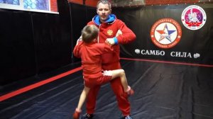 БОЛЕВОЙ ПРИЁМ с ПРЫЖКА! МАСТЕР-КЛАСС по САМБО