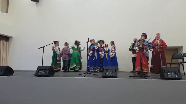 Русская народная песня "Канарейка" Фольклорный ансамбль "Затейники"