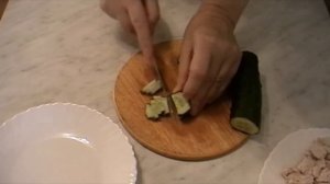 САЛАТ с Куриной Грудкой и Зеленым горошком.