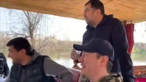 Отличная песня из Узбекистана. Салам друг мой дорогой ! Поёт Уктам Хакимов