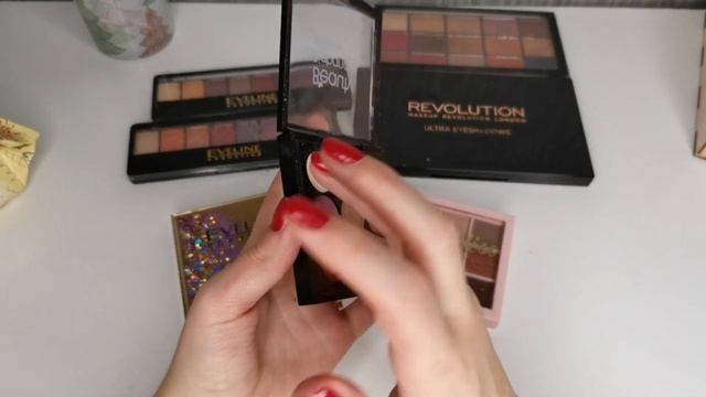 РАСХЛАМЛЕНИЕ КОСМЕТИКИ: МОЯ КОЛЛЕКЦИЯ ТЕНЕЙ + СВОТЧИ/ ОРГАНИЗАЦИЯ И ХРАНЕНИЕ КОСМЕТИКИ