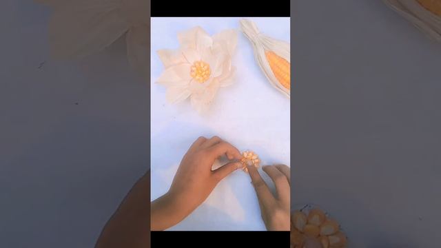 How to make flowers with corn husks?|  #viral #diy #fyp #craftpaper #trending #craft#cornflower