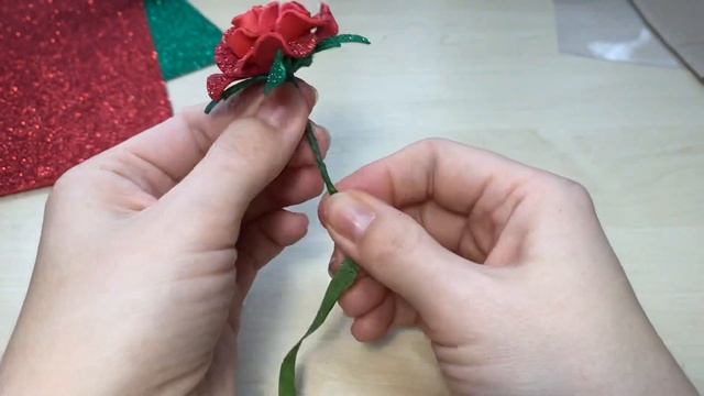 Роза в колбе Своими руками Цветы из фоамирана Поделки из фоамирана