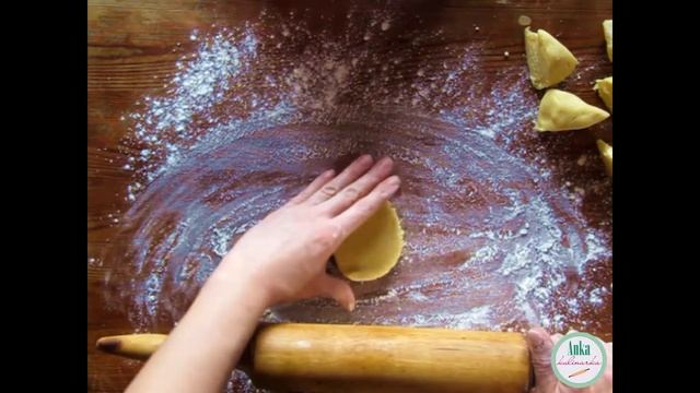 СОЧНИКИ. Хрустящее песочное тесто и нежная творожная начинка.