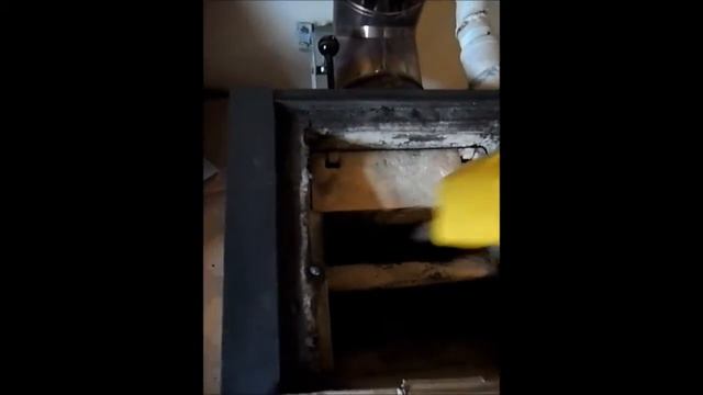 Обзор и Чистка печи бош длительного горения 120 квадратов.