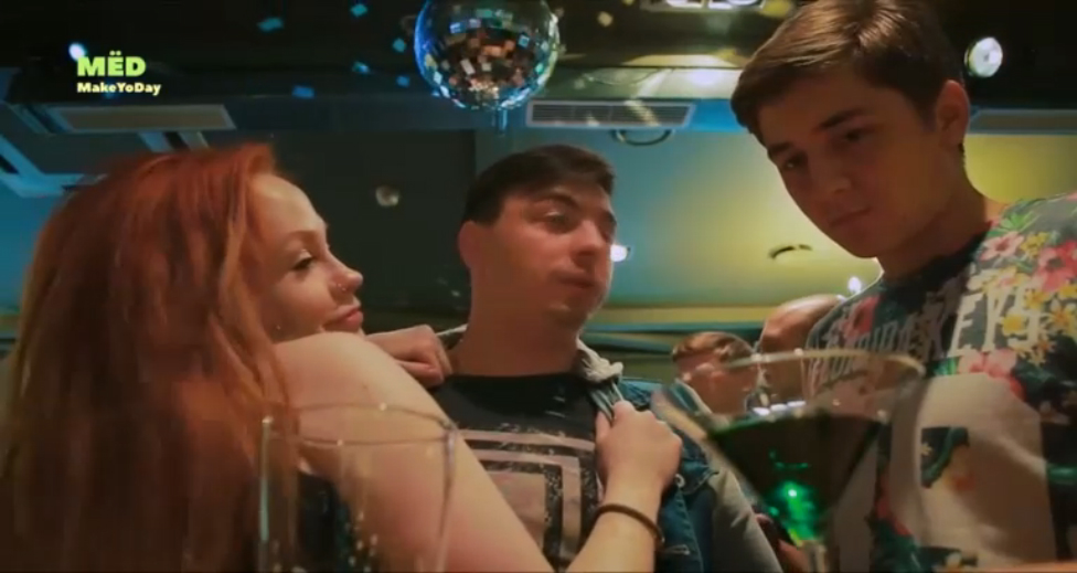 Ситуации, которые никогда не произойдут в баре смотреть онлайн