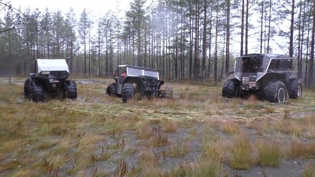 Череповецкие покатушки на вездеходах.  Болотное бездорожье, стоянка на озере.  Часть 2