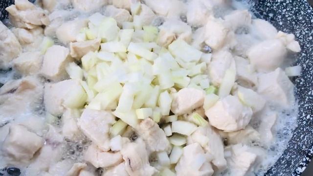 Курица в сметанном соусе. Вкуснее блюда из курицы я не пробовала