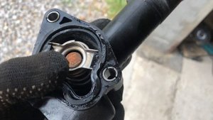 Рено Сценік 2 потік антифриз! Scenic 2 antifreeze flows 1.5 dci. Thermostat 1.5 dci replace Megane