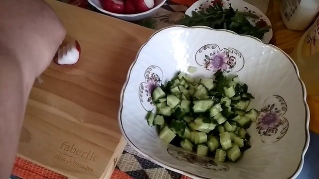 Быстрый салат с белой фасолью.#салатрецепт #салатсфасолью #вкусно #быстроивкусно #вкуснаяеда