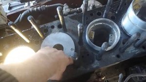 Вскрыл двигатель СМД 18 на ДТ 75продолжение уже скоро