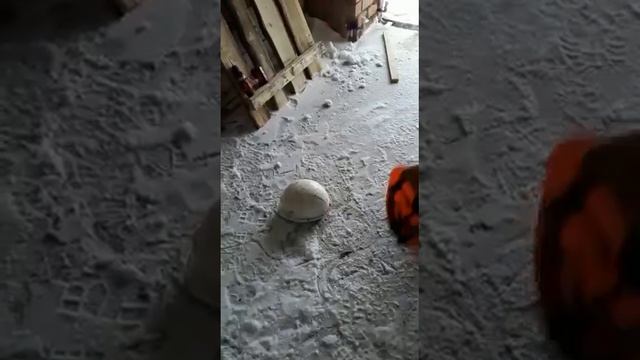 Каска прораба и обычного рабочего