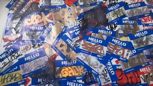 клею стикеры на свою доску граффити граффити видео стикеры Hello My name is